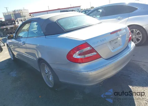 2004 Mercedes-Benz Clk 320 z USA, uszkodzony, nr VIN WDBTK65G24T024755